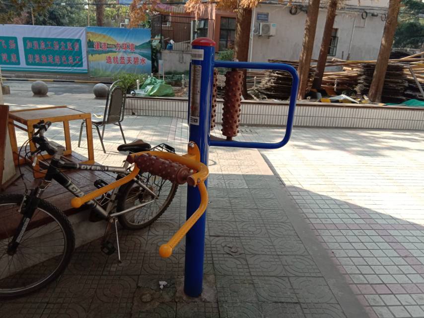 腰背按摩器