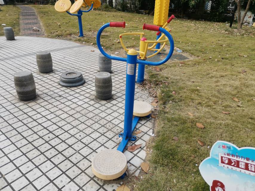 扭腰器