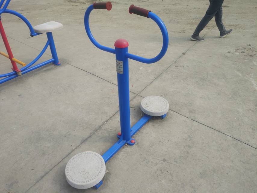 扭腰器