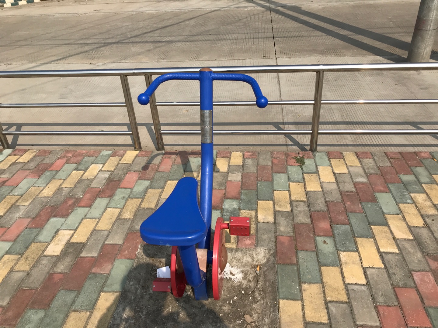 直立健身车