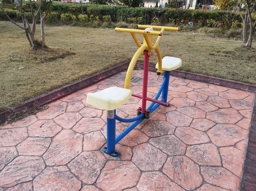 下肢锻炼器