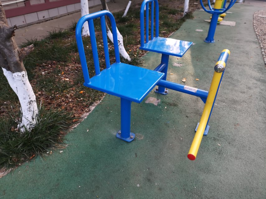 下肢训练器