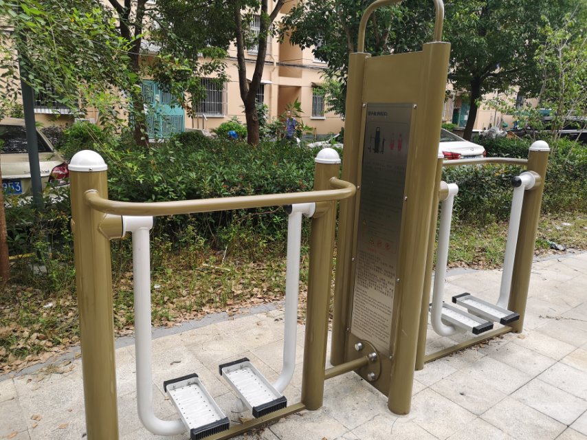 双立柱太空漫步器