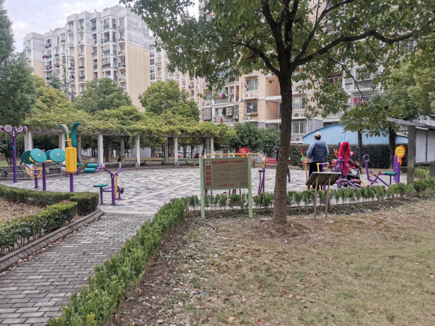 杨思三居杨思路1121弄健身点