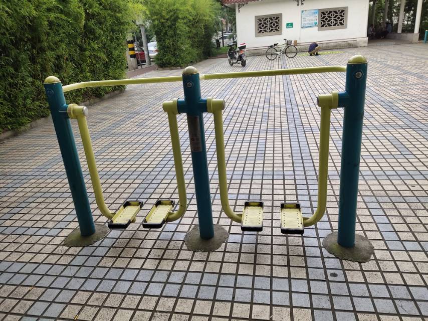 双位太空漫步机