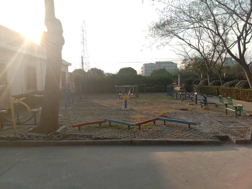 会龙村委会健身点