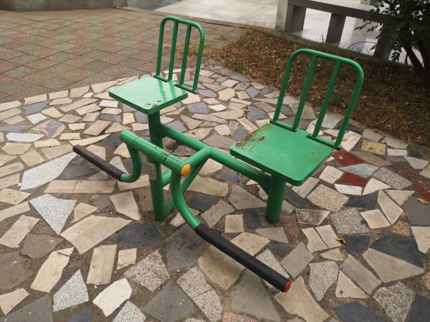 下肢训练器