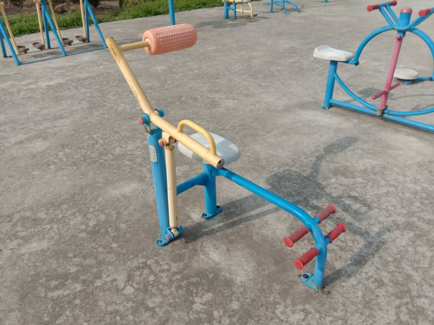 腹背锻炼器
