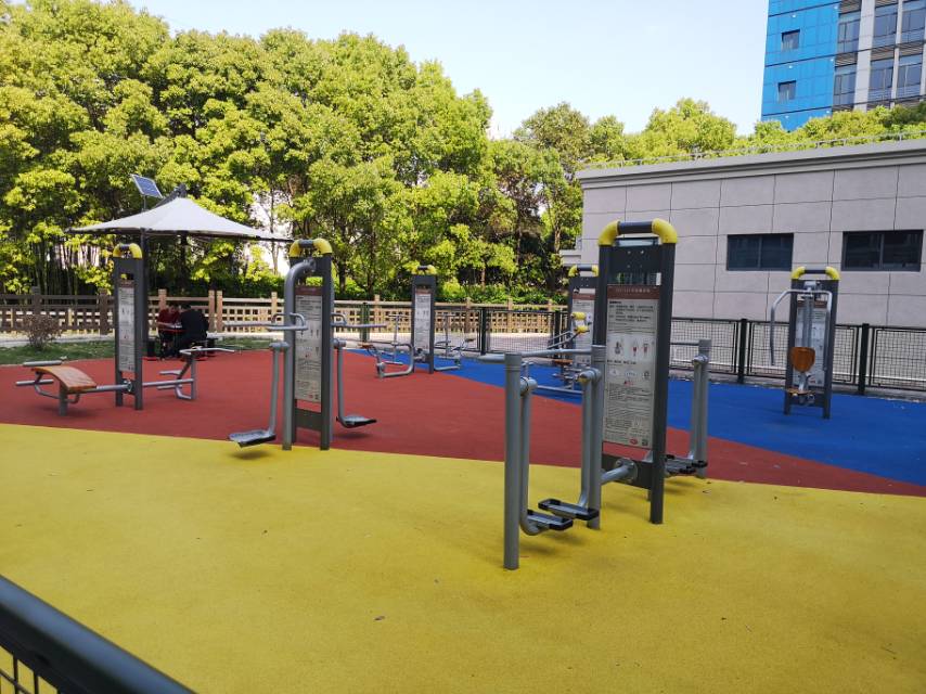 宏润北侧市民健身苑点