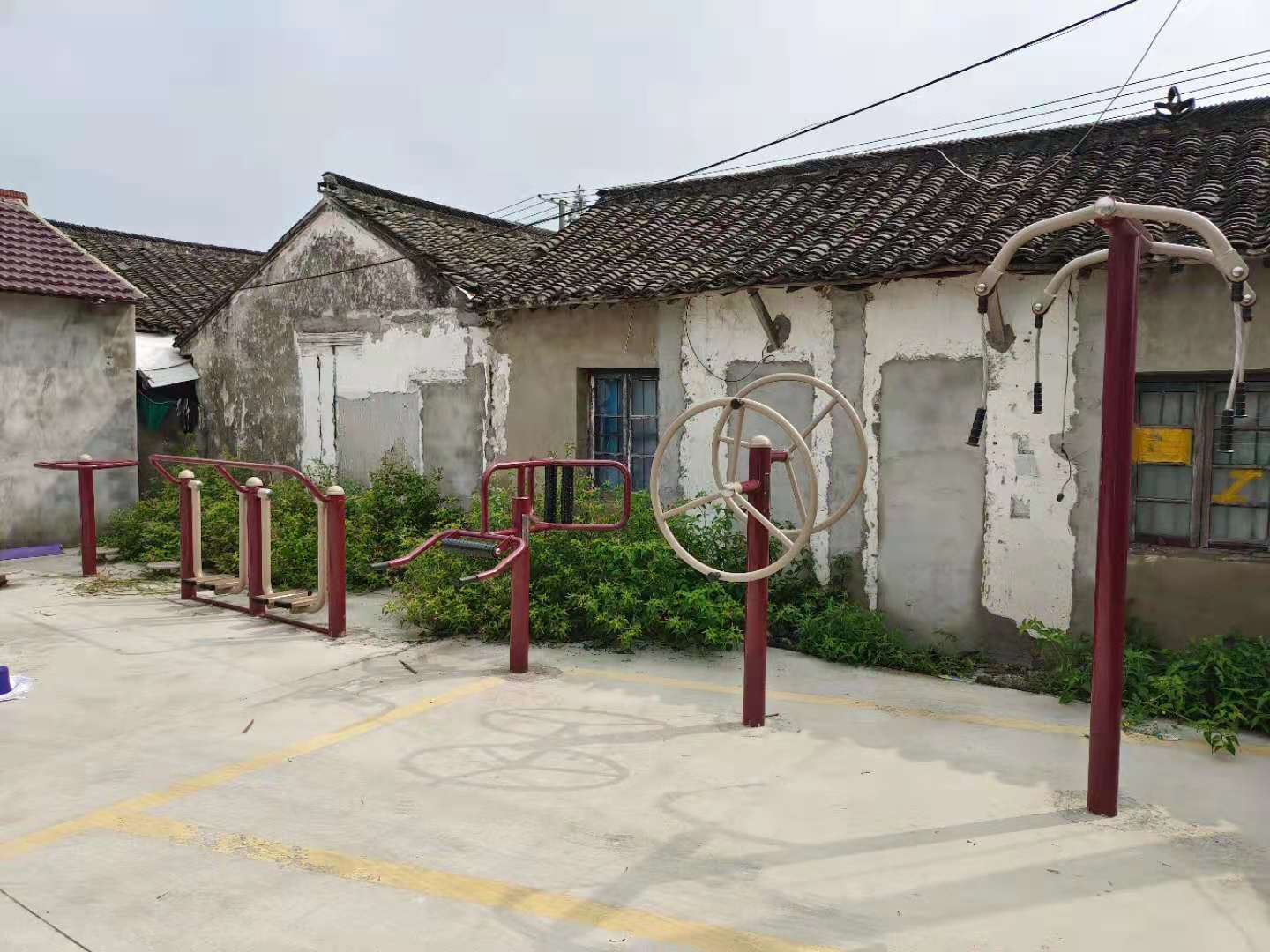 华亭镇塔桥村4队健身点