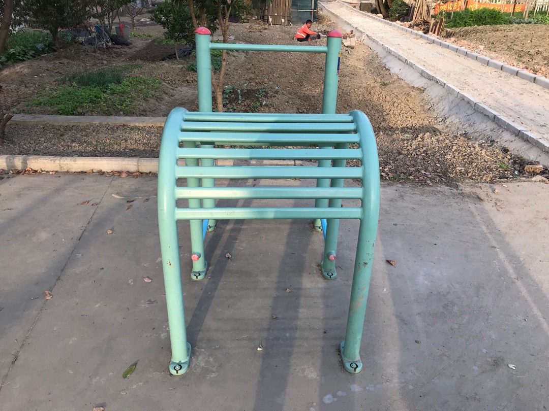 腰背伸展训练器