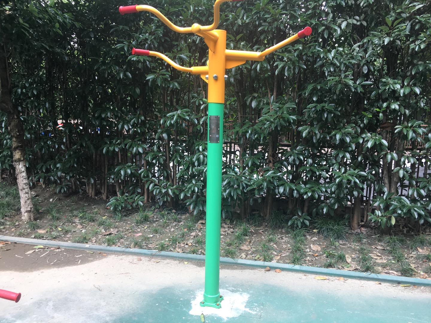三位引体器
