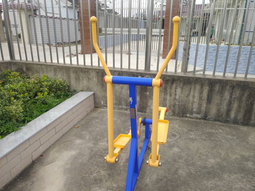 室外椭圆机