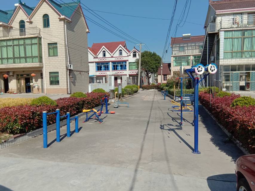 立新村15组435号旁健身路径