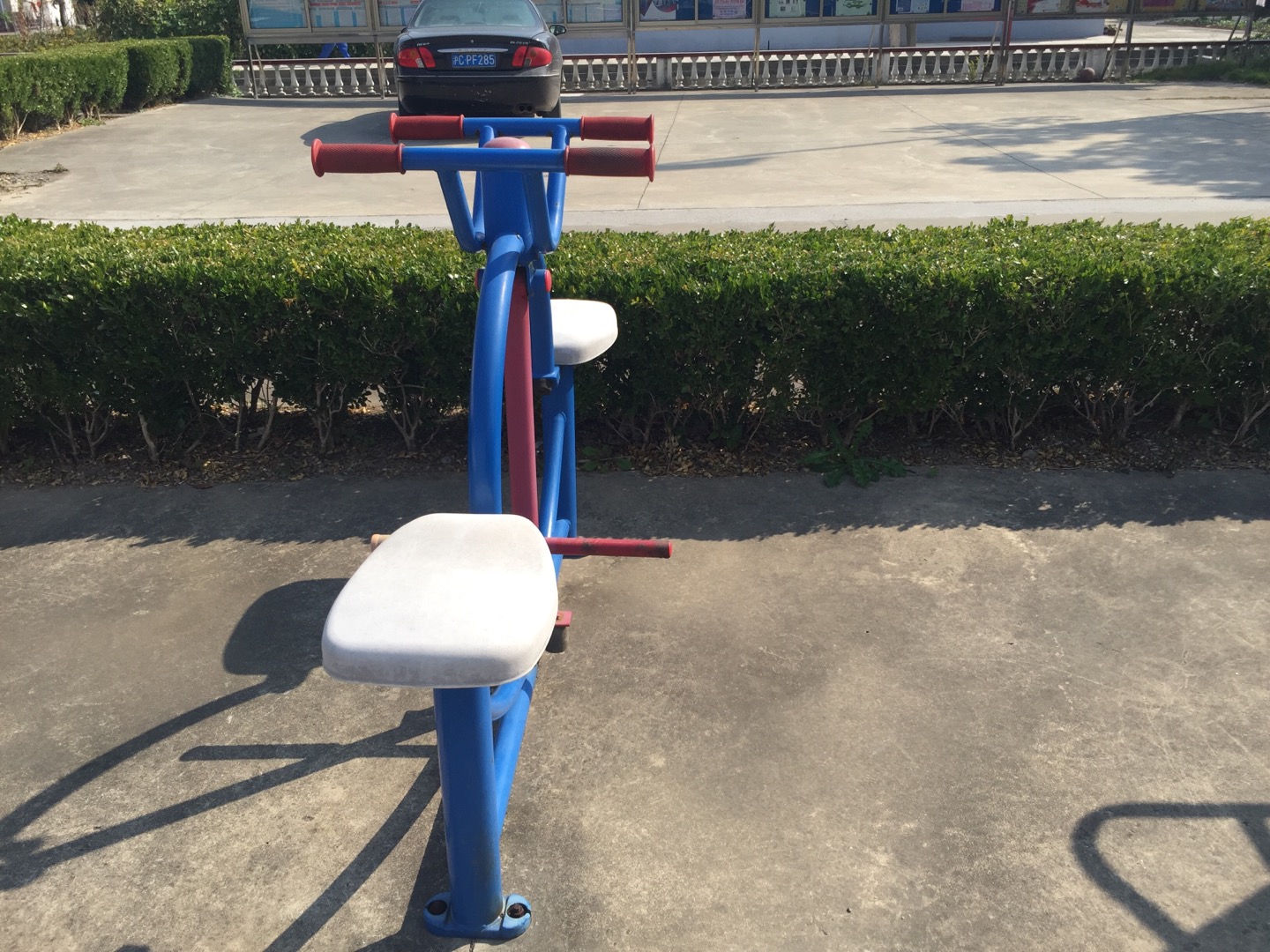 下肢锻炼器