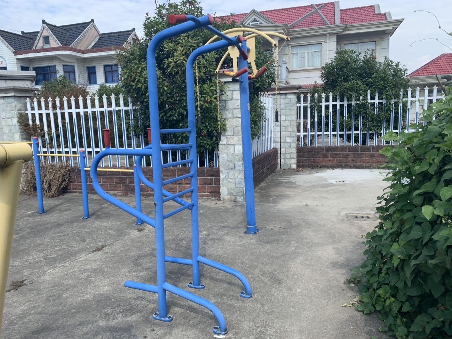 多功能训练器