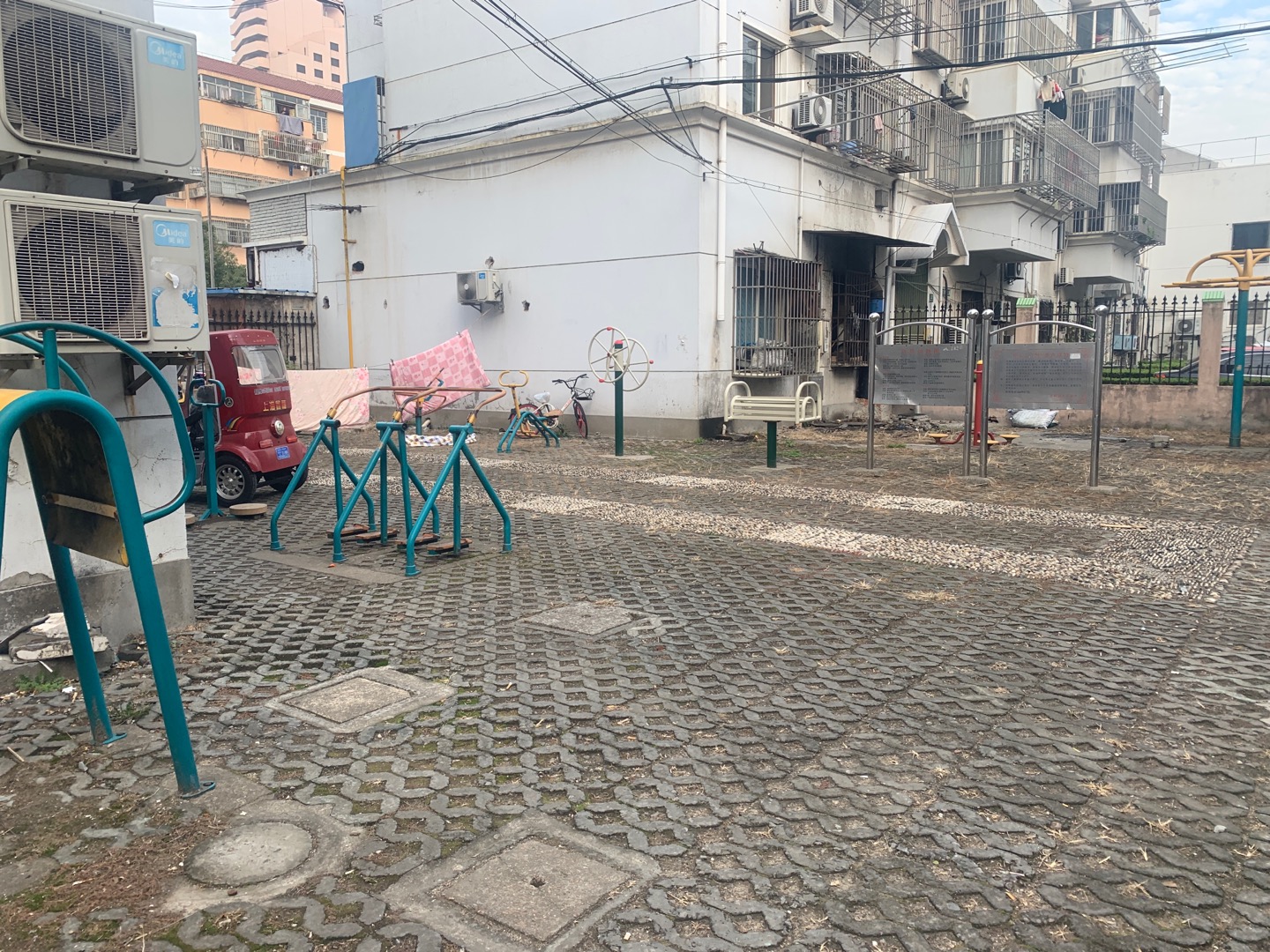 听潮六村健身点