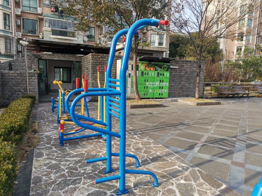 多功能训练器
