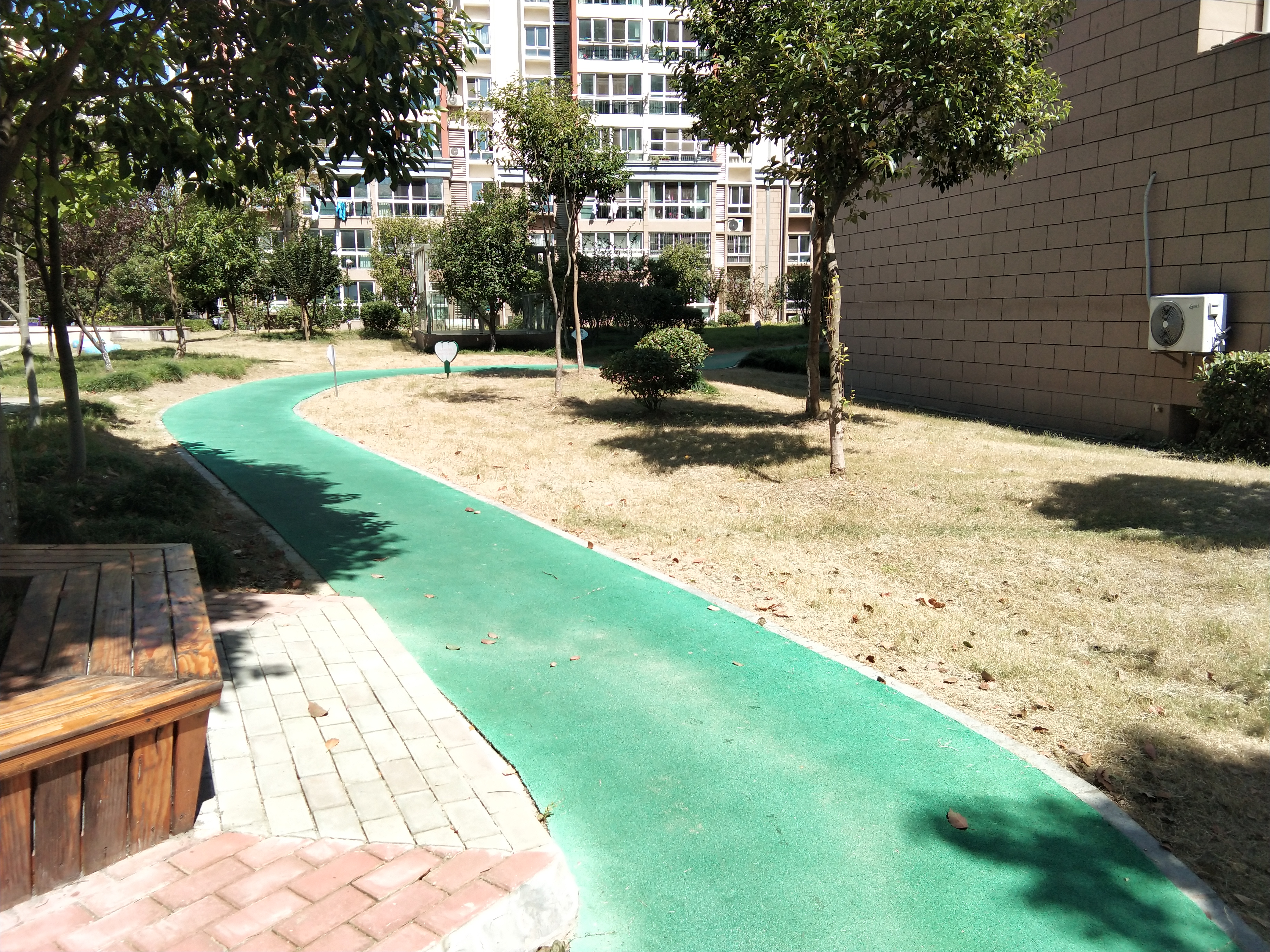 金山工业区恒康小区百姓健身步道