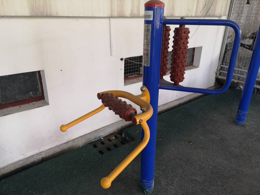 腰背按摩器