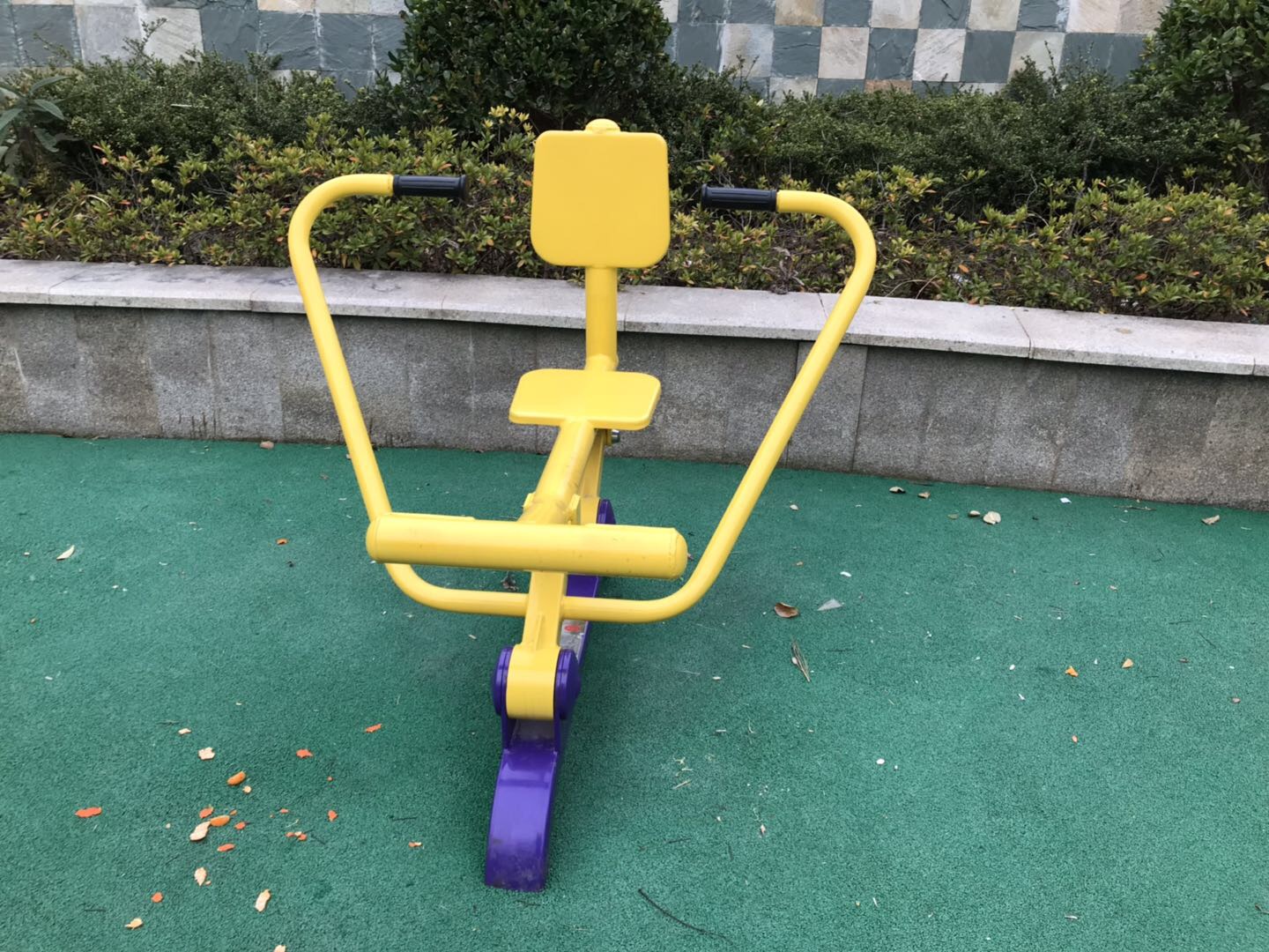 自重式平推训练器