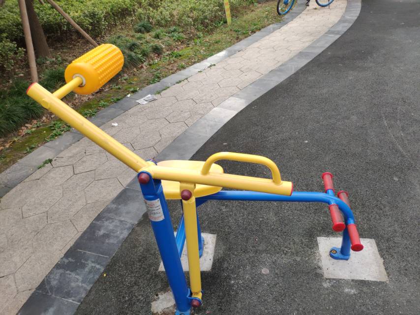 腹背锻炼器