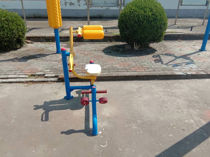自重腹背锻炼器