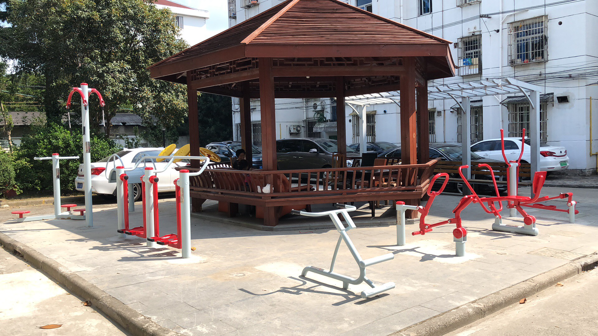 莲溪八居健身点