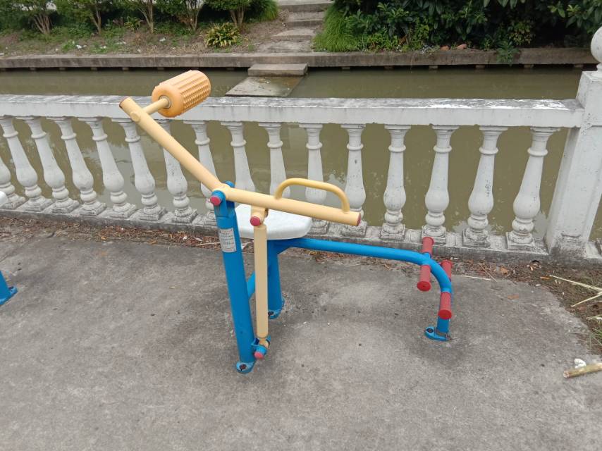 腹背锻炼器