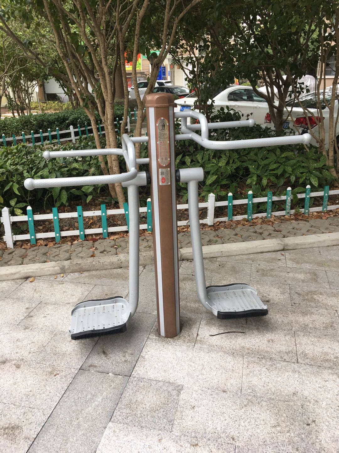 双人钟摆器