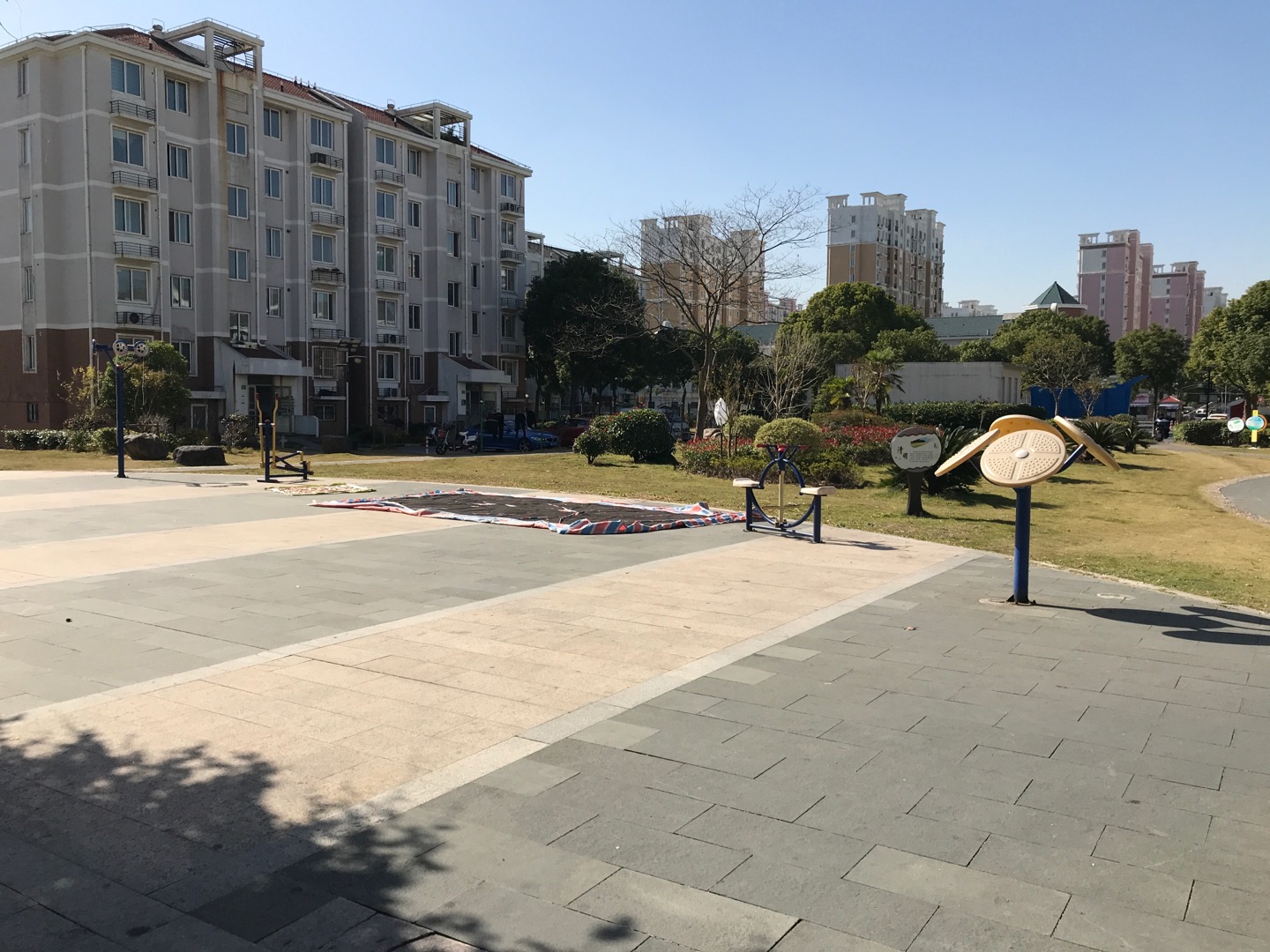 千汇二村580弄88号前健身路径