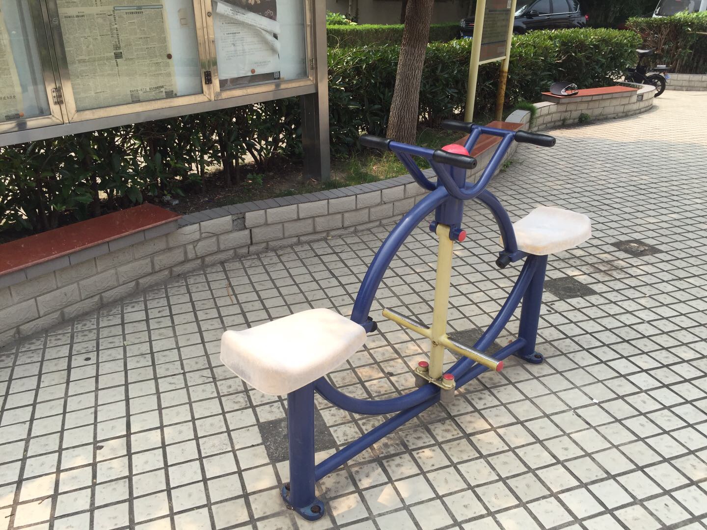 下肢锻炼器