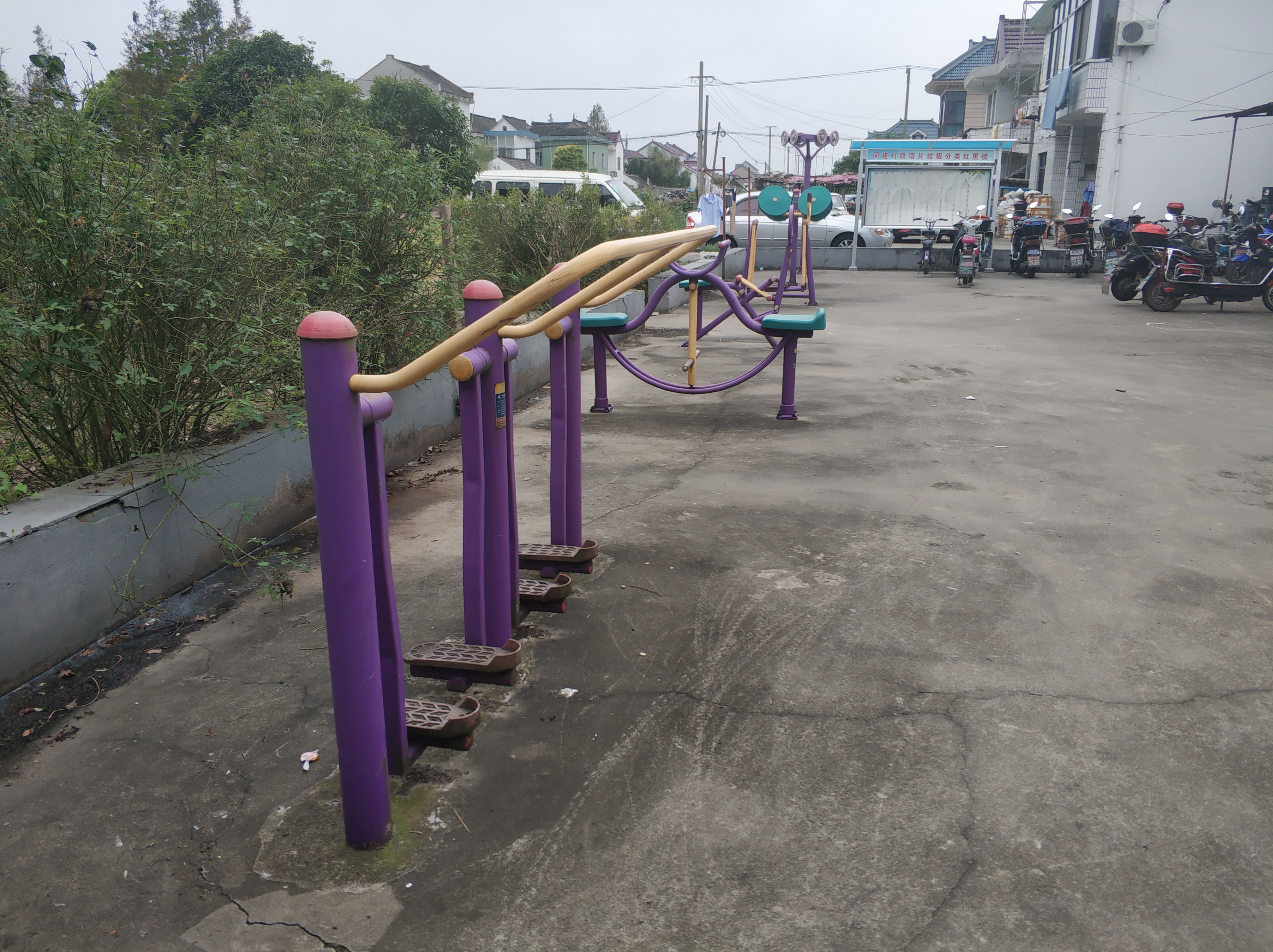 同建村铁塔老年活动室健身点