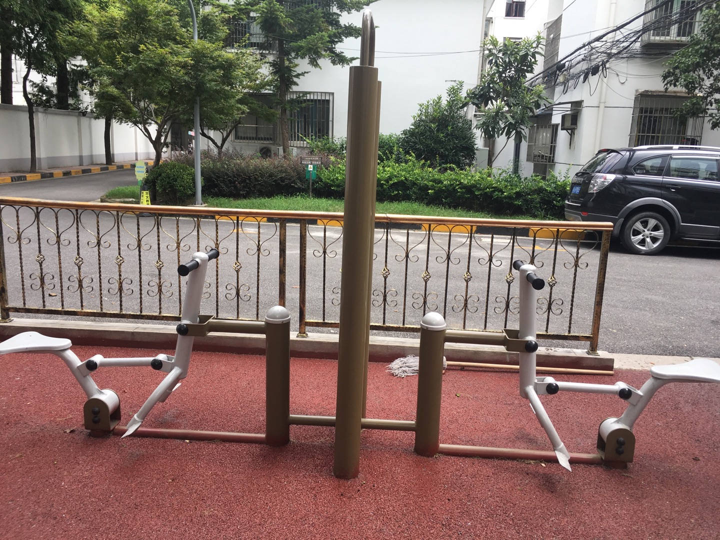 双位健骑机