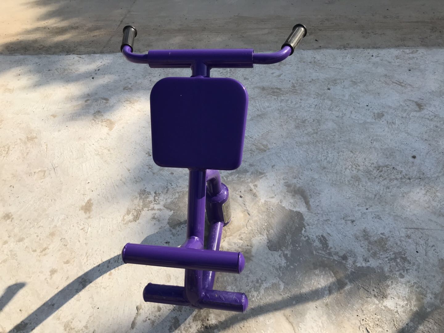 背肌训练器