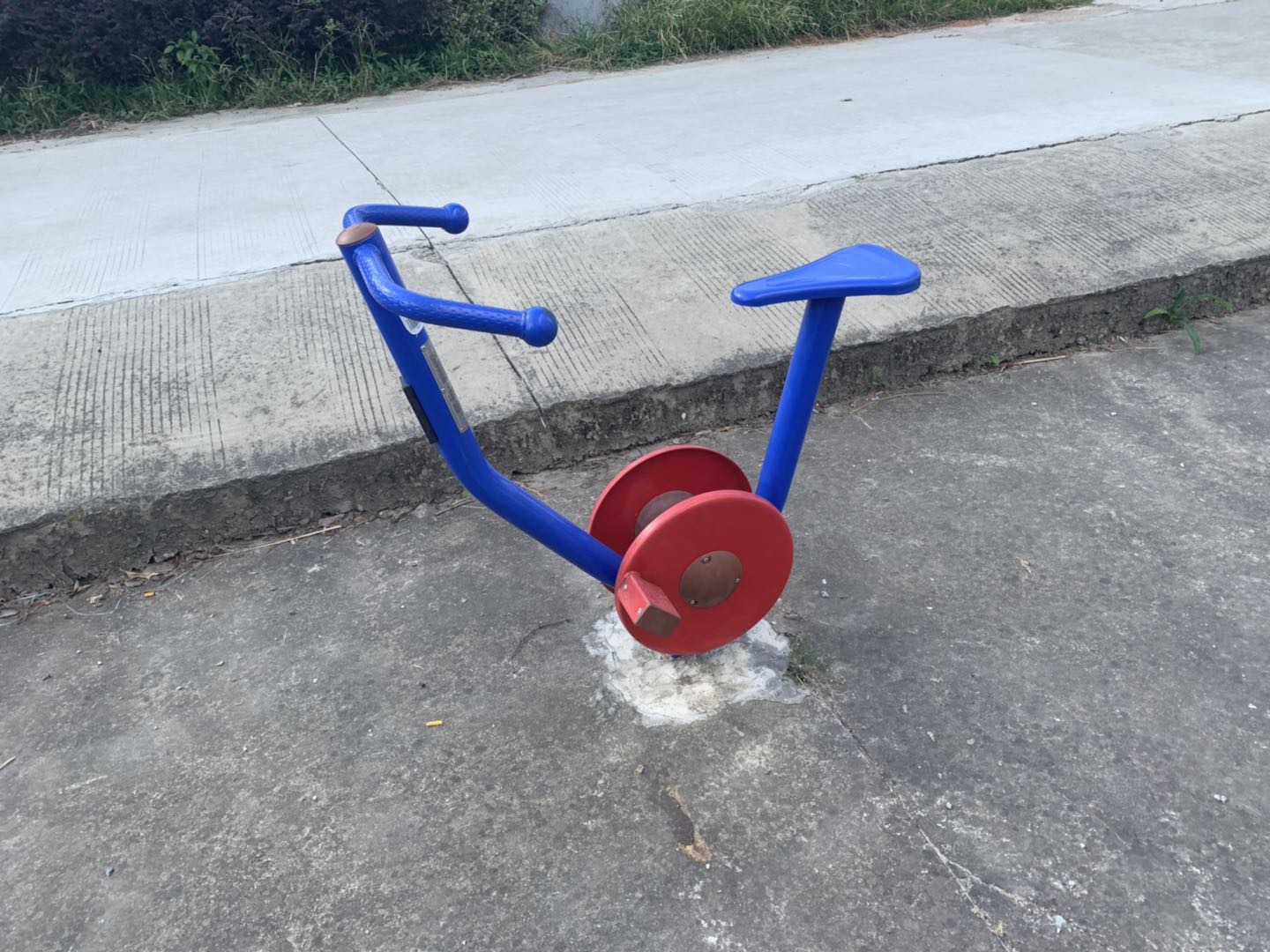 直立健身车