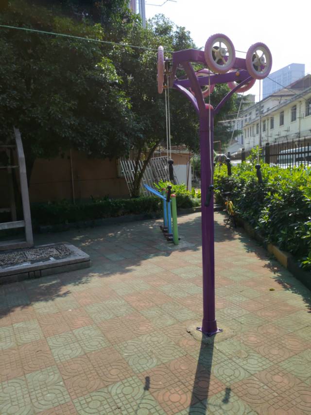 何家宅居委健身苑点