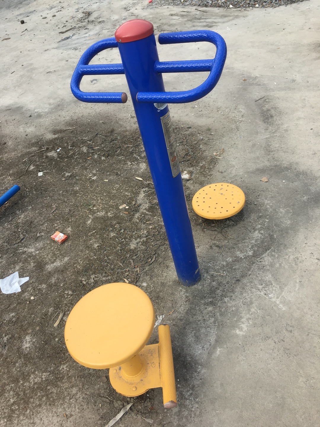 双位扭腰器