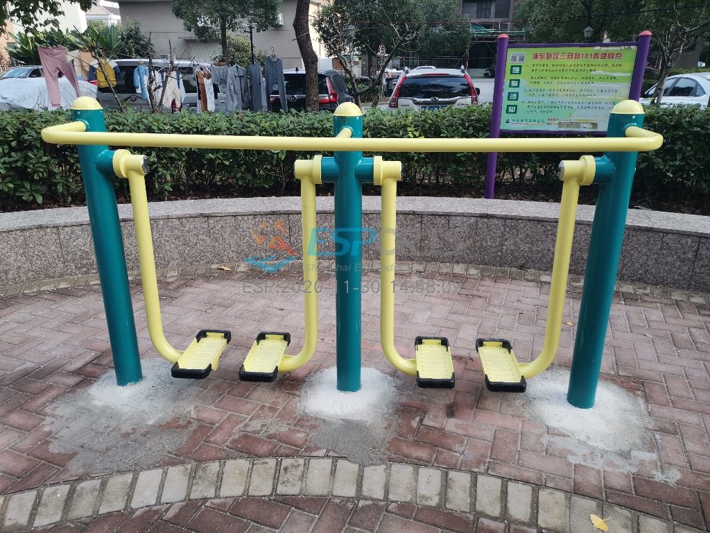 二位智能太空漫步机