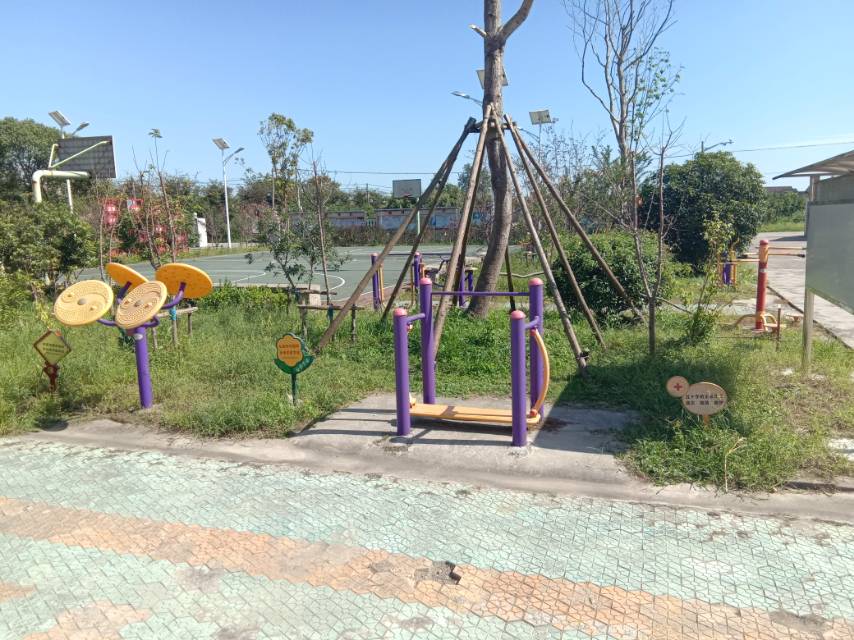 龙跃村健身点