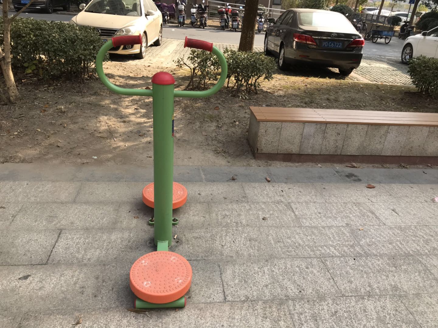 扭腰器