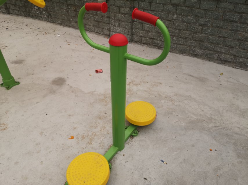 扭腰器
