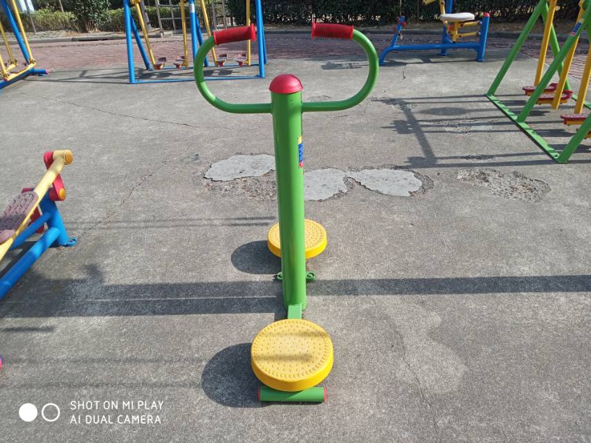扭腰器