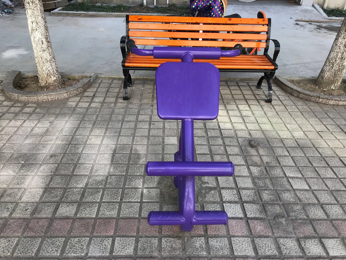 背肌训练器