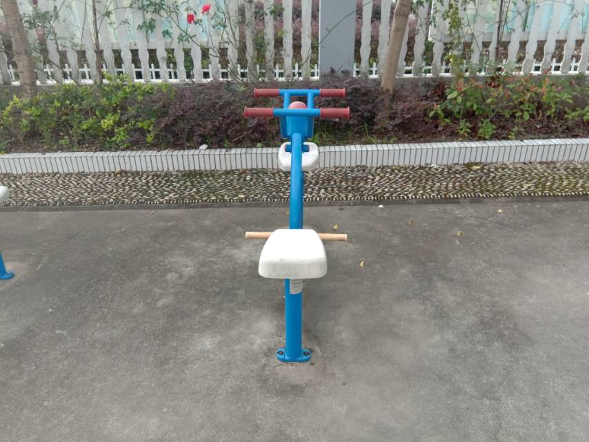 下肢锻炼器
