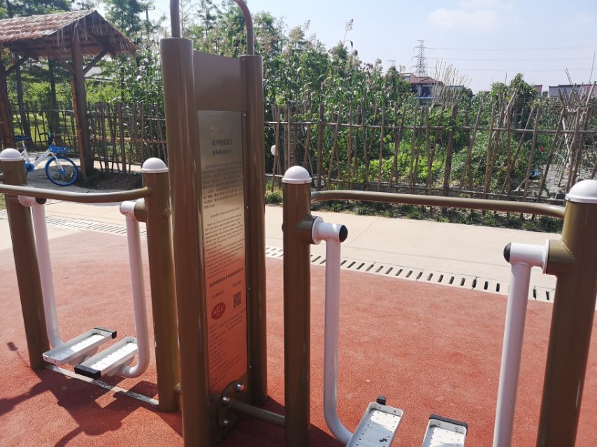双立柱太空漫步器