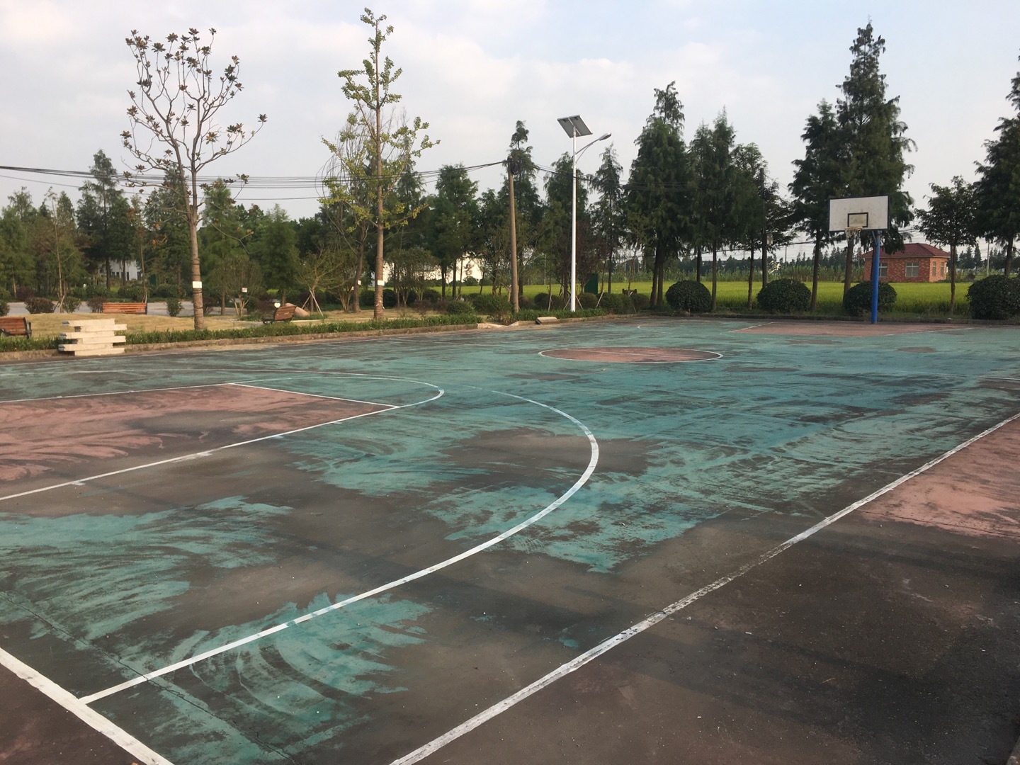 焦家篮球场