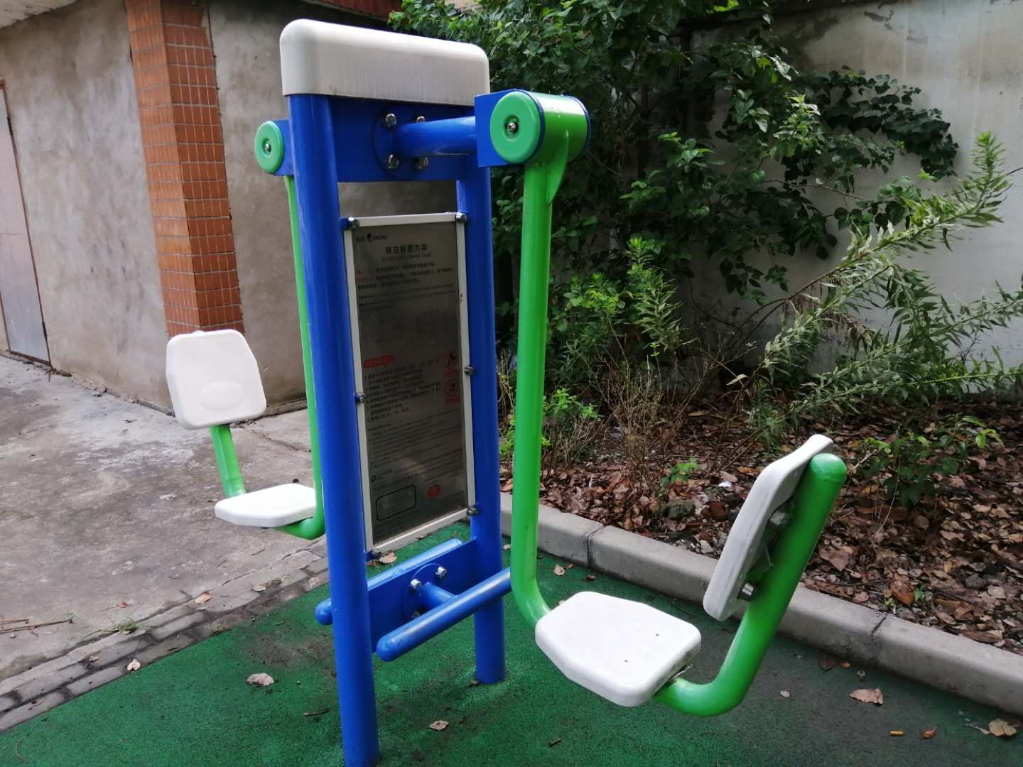 双立柱蹬力架