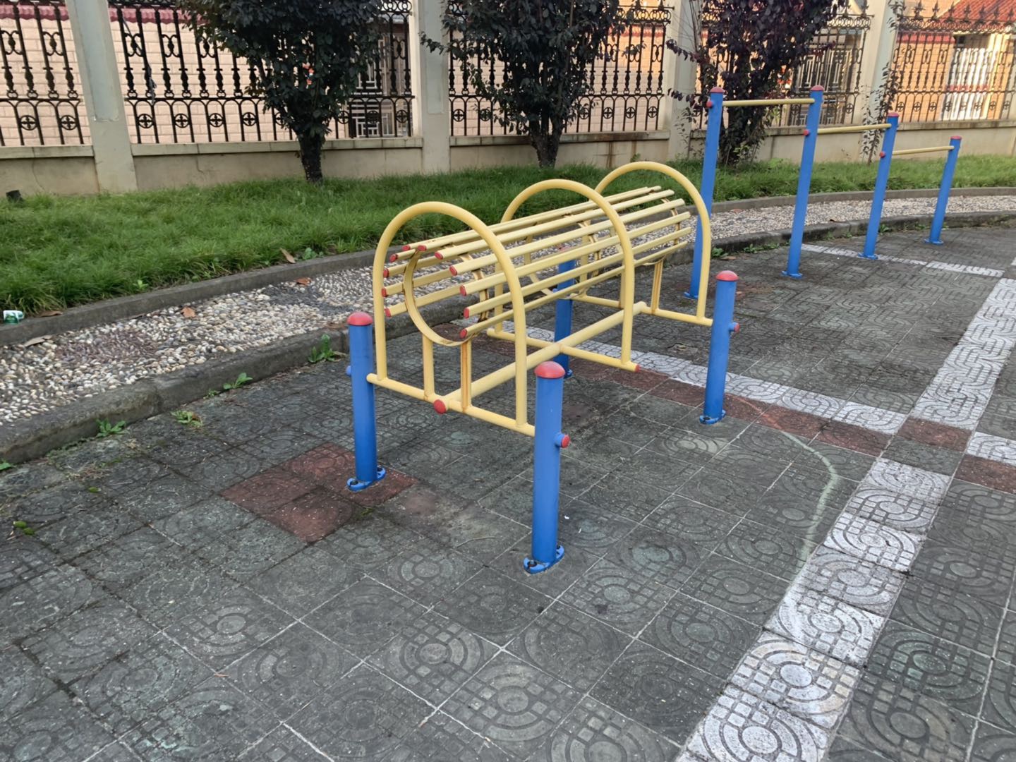伸腰器