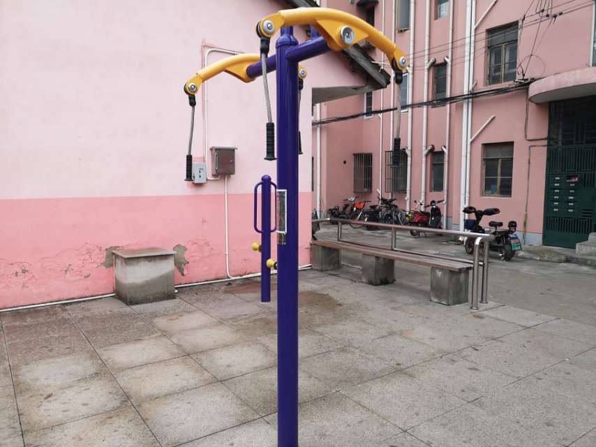 牵引器